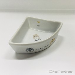 Marukan 倉鼠食物碗 三角形 (80ml)
